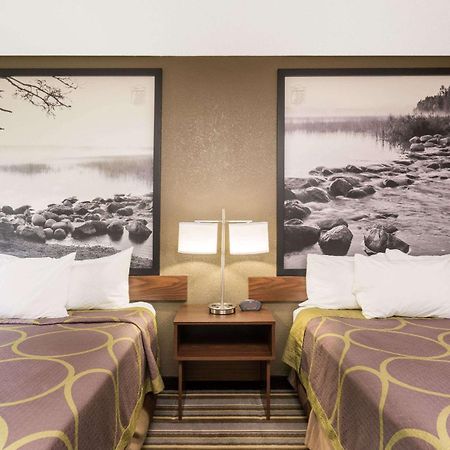 Super 8 By Wyndham St. Cloud Motel Bagian luar foto