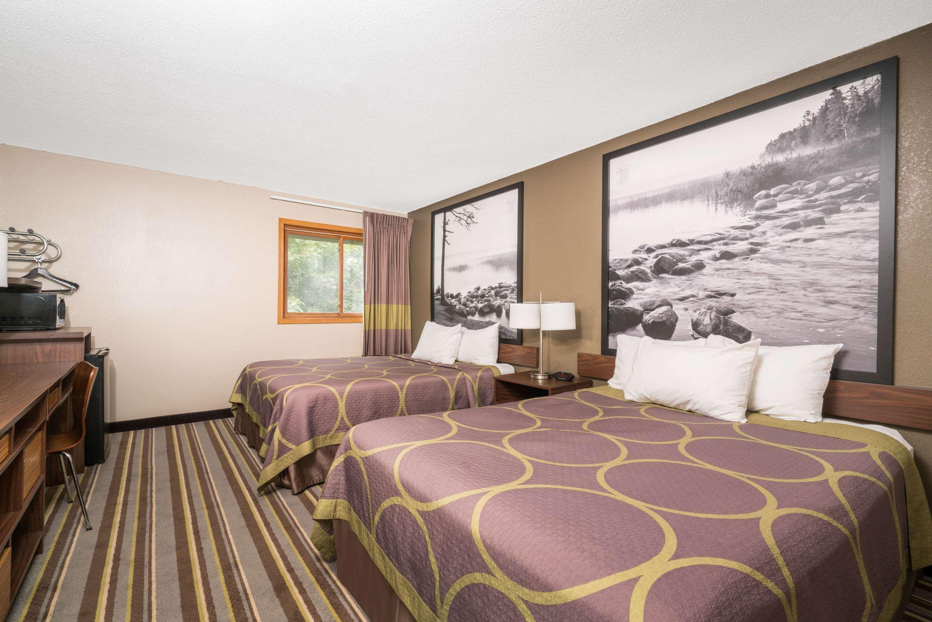 Super 8 By Wyndham St. Cloud Motel Bagian luar foto