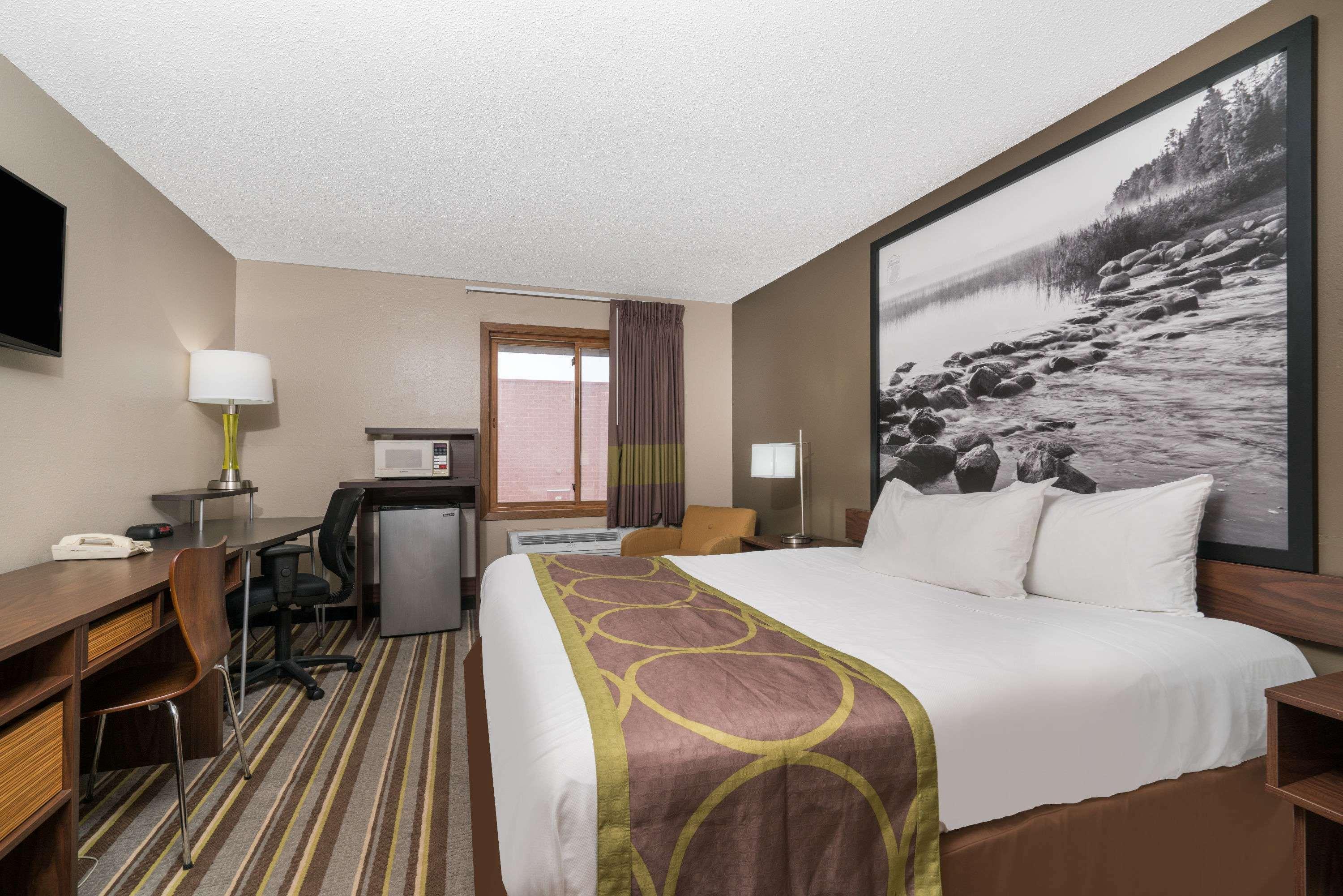 Super 8 By Wyndham St. Cloud Motel Bagian luar foto